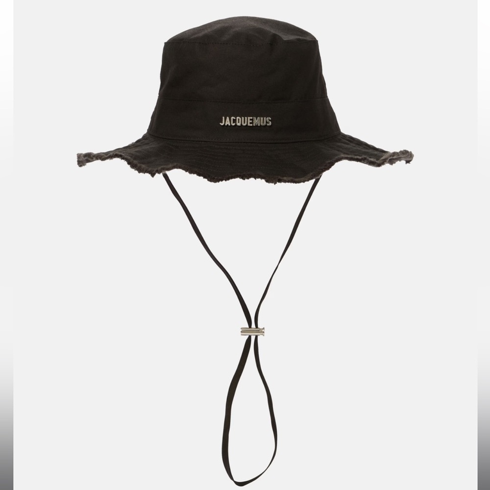 Jacquemus Distressed Logo Plaque Bucket Hat